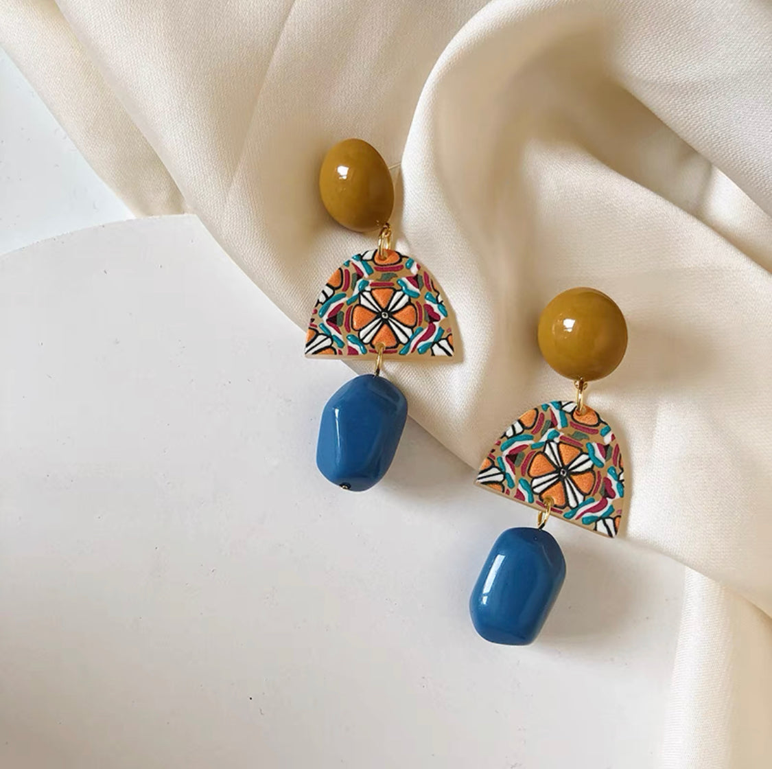 <配件> 藍色多腦河耳環