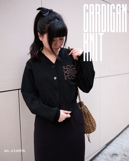 秋冬の定番 Cardigan Knit 刺繡針織小外套🧶