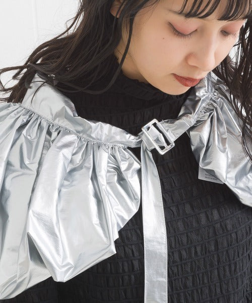 Metallic Ruffles Cape - 多功能撘配小物 - 金屬感荷葉邊