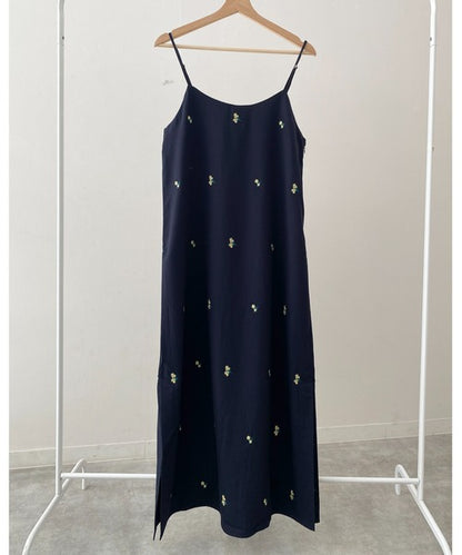 Flower Embroidered Camisole Dress 刺繡花卉吊帶長裙